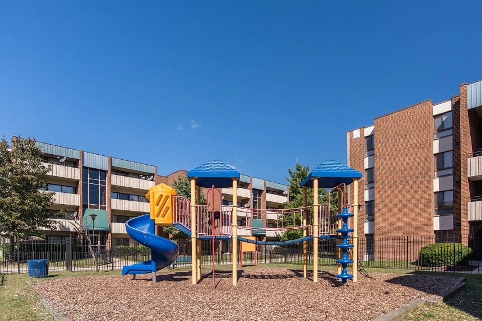 Courts at Walker Mill Apartments – photo 4