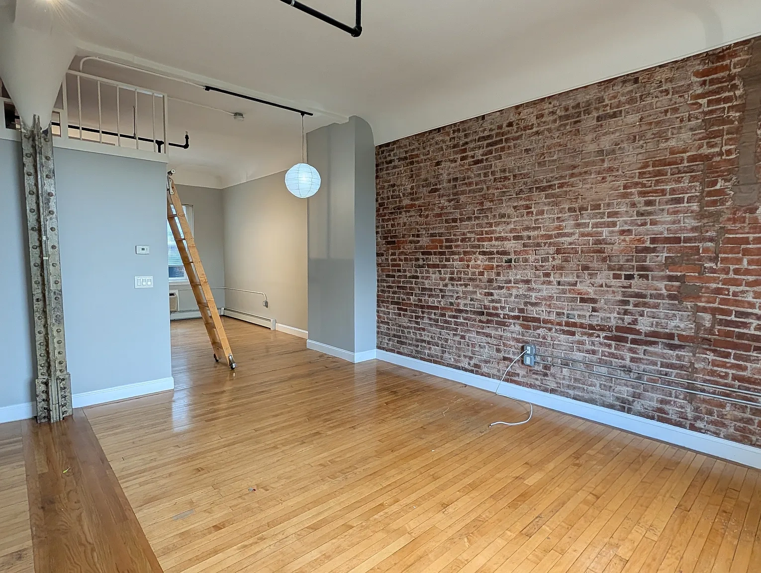 Bulldog Apartments – photo 2
