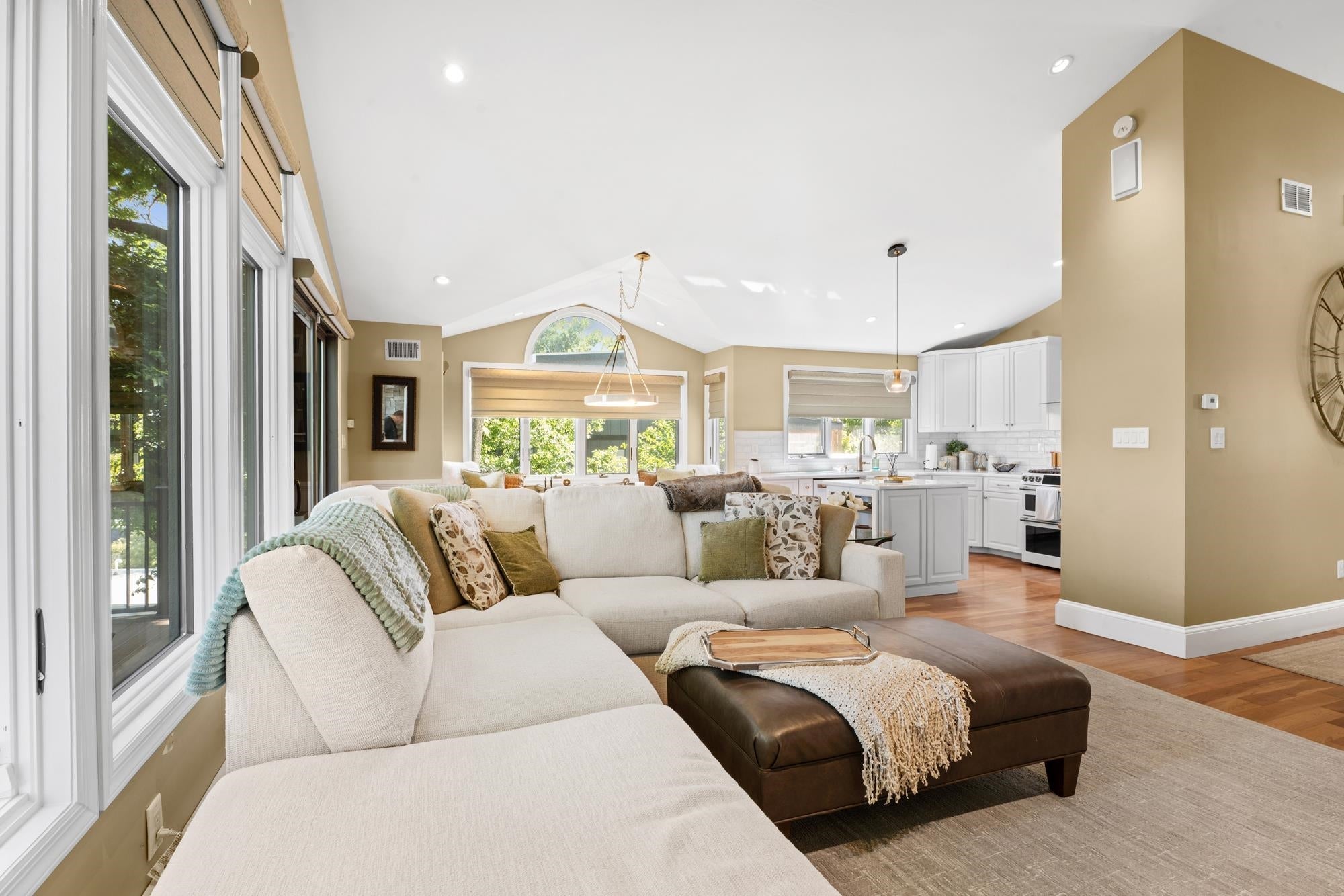 31 Colony Rd – photo 4