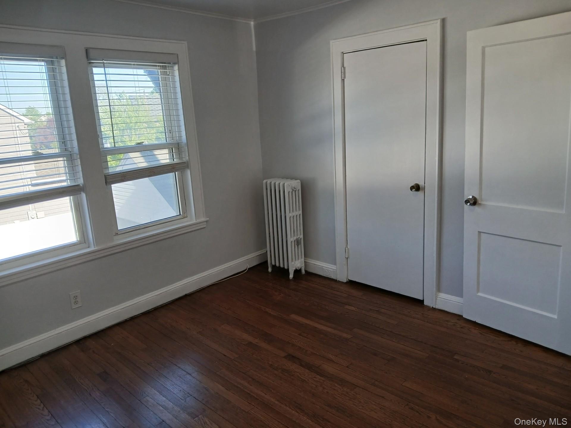 666 Willis Ave – photo 5