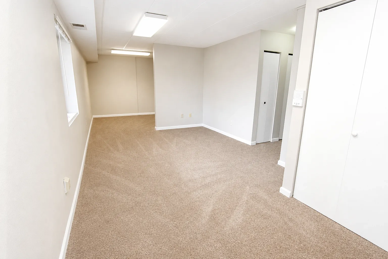 Wellington Square Apartments – photo 4