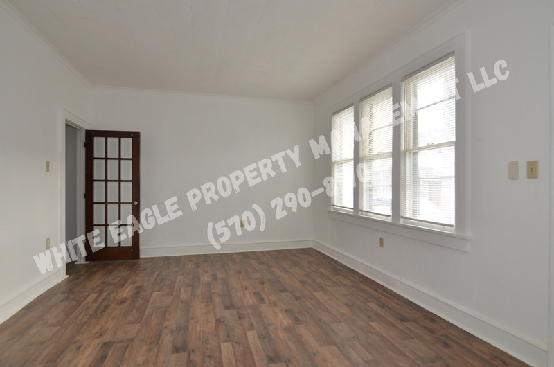 208 Olyphant Ct unit # A – photo 1