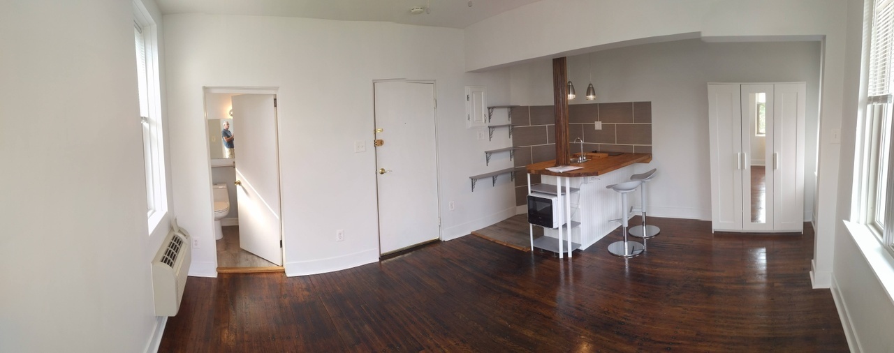 5410 Howe St unit 9 – photo 1
