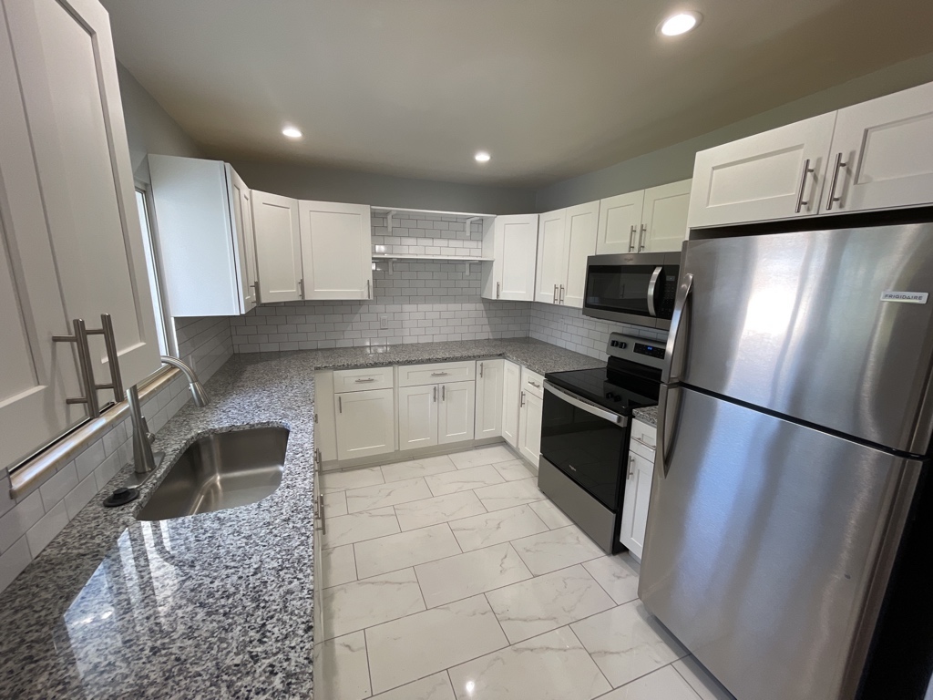 3306 Elman Dr – photo 1