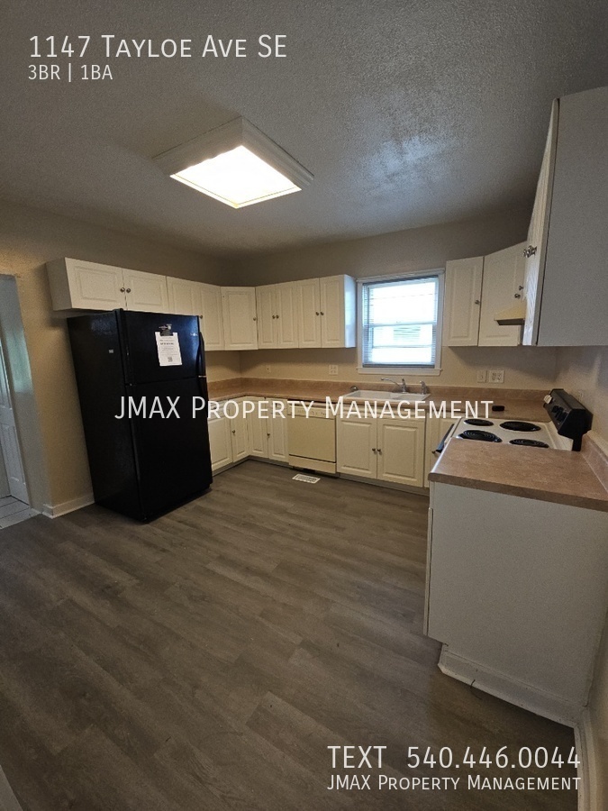 1147 Tayloe Ave SE – photo 5