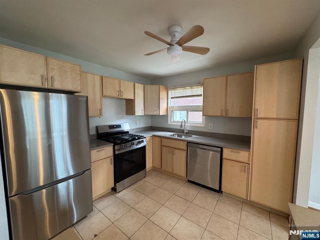 1038 Kingsland Ln – photo 5