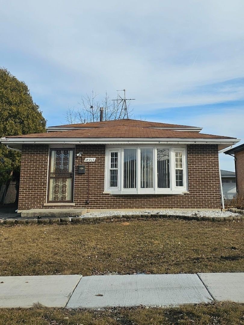 Hazel Crest, IL 3 Bedroom Houses for Rent – photo 2
