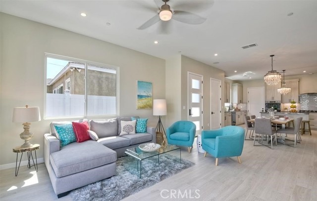 187 Daisy Ave – photo 3