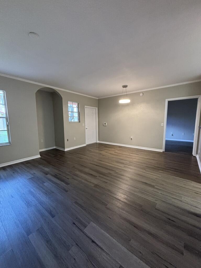 2412 Belmont Ln – photo 3