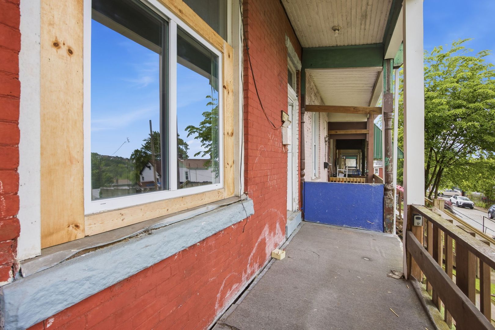 616 Lillian St – photo 4