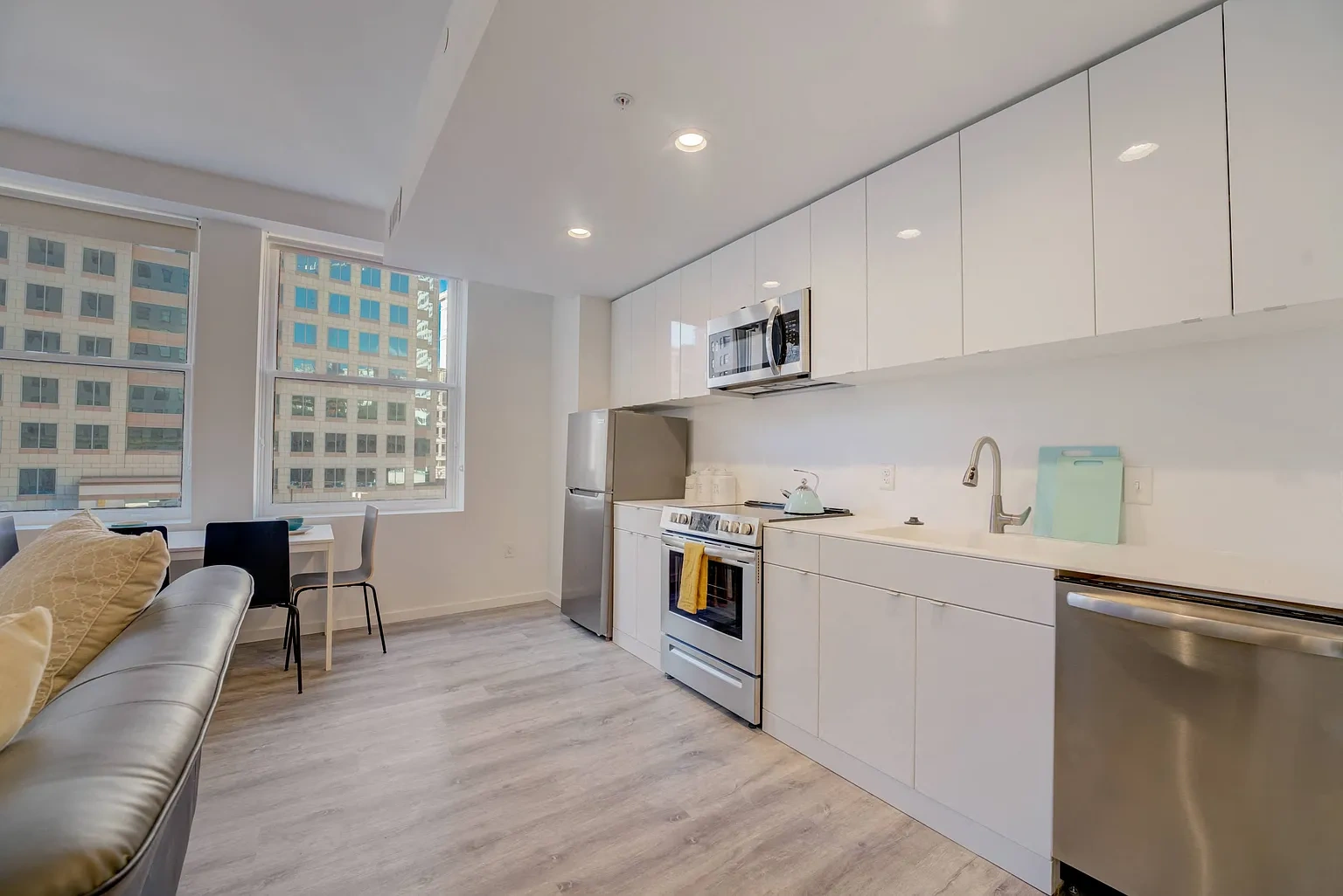 Lofts at 629 Euclid – photo 3