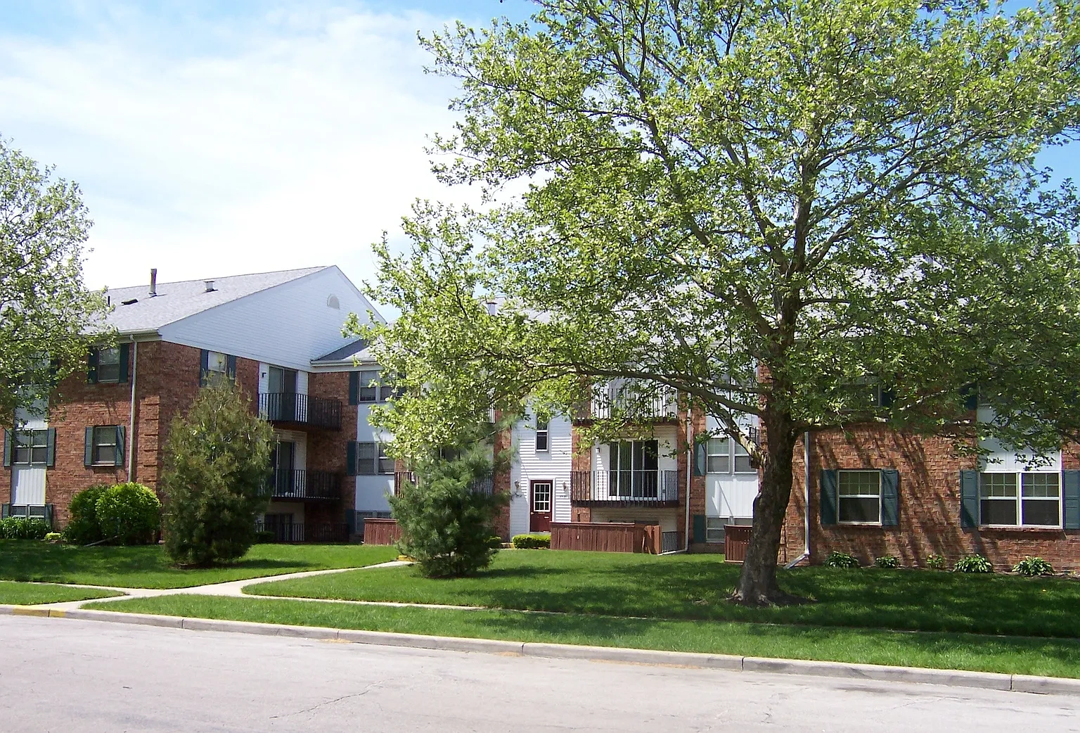 Heather Hills Apartments – photo 1