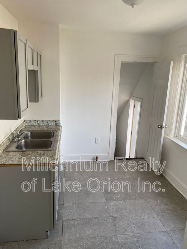 638 Joslyn Ave – photo 5