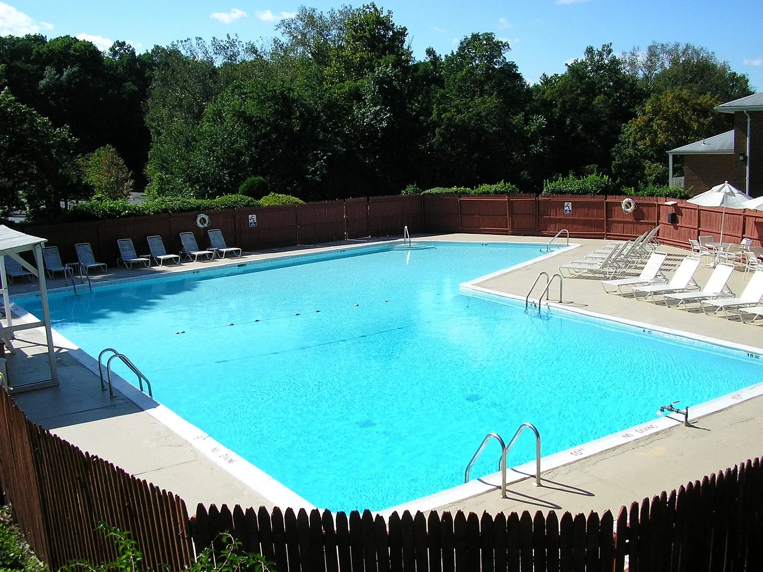 Lindsley Arms Apartments – photo 4