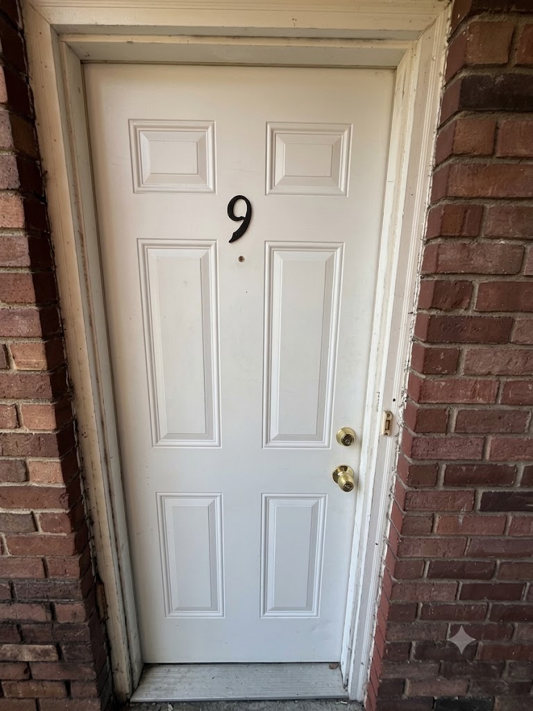 2220 Ticknor Dr unit 9 – photo 3
