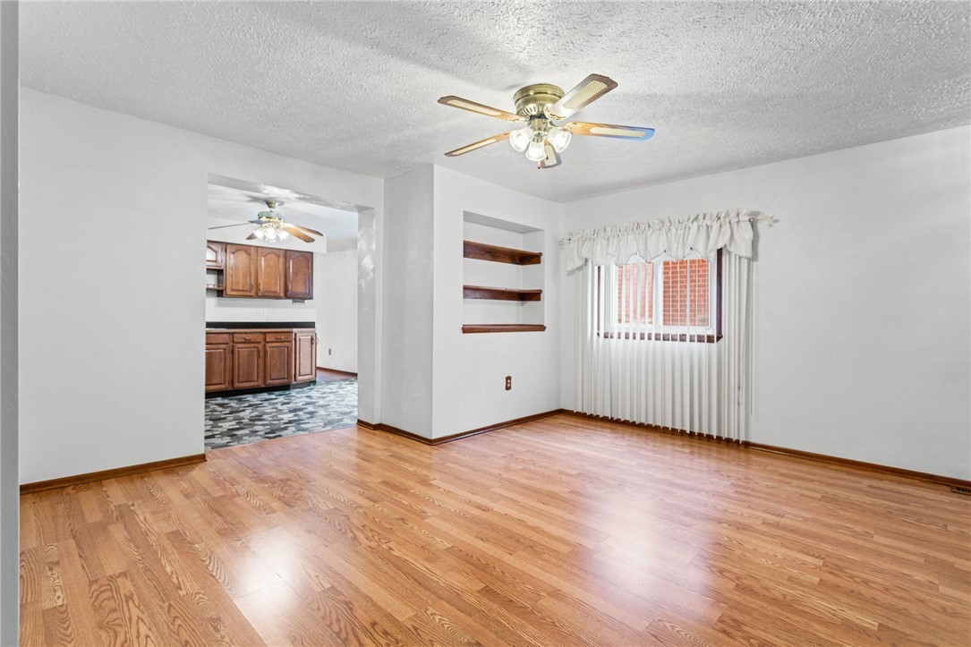 4914 Cypress St – photo 5