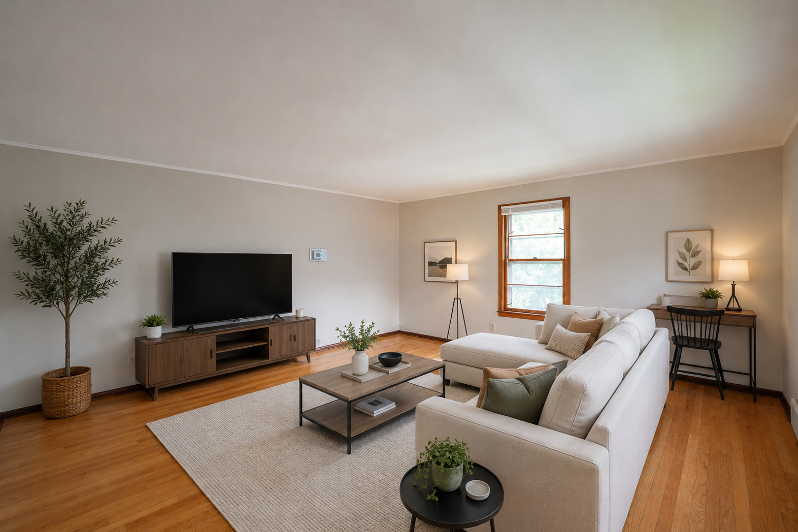 430 N Oak St unit 3 – photo 1