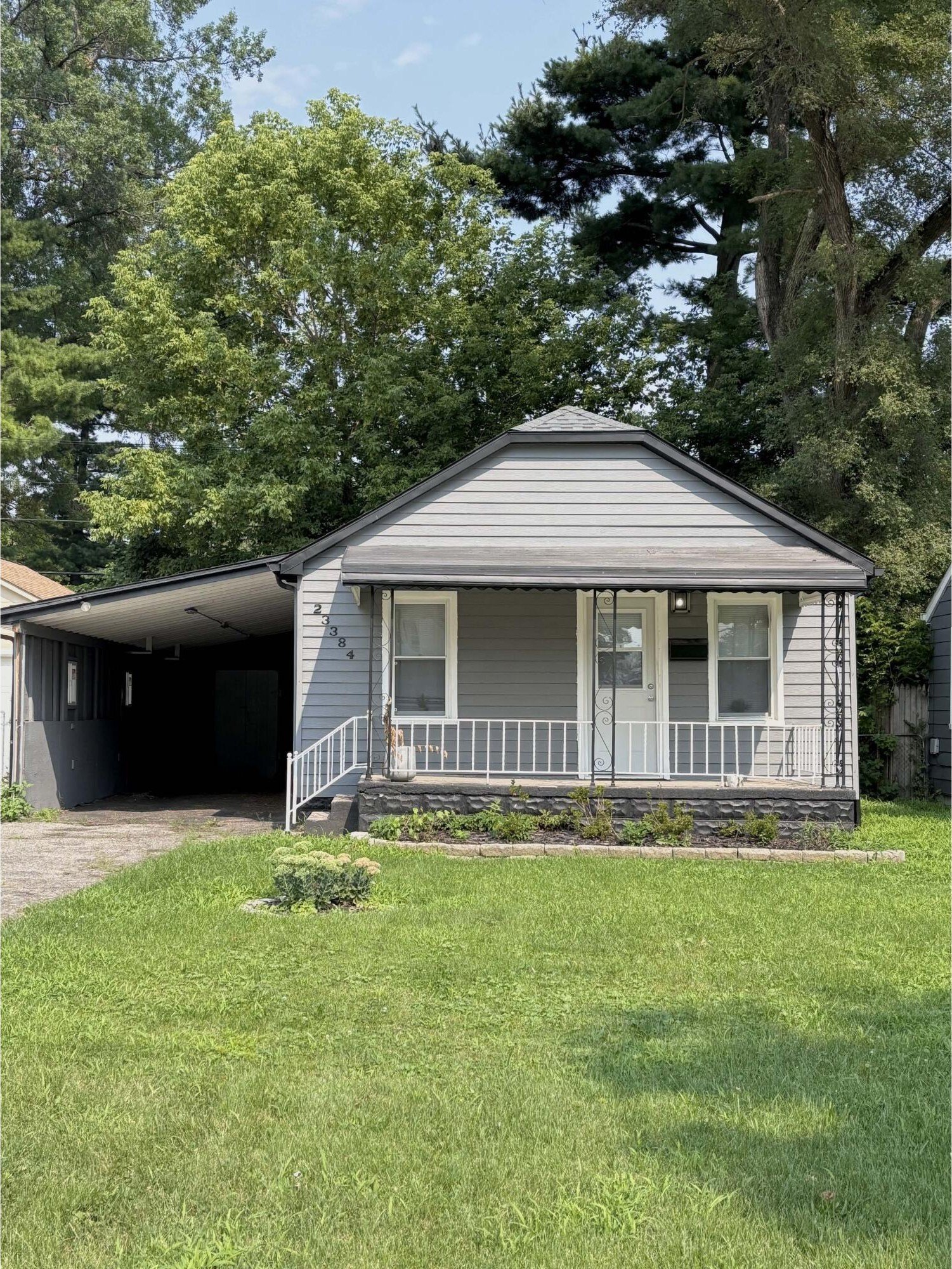 23384 Tawas Ave – photo 1