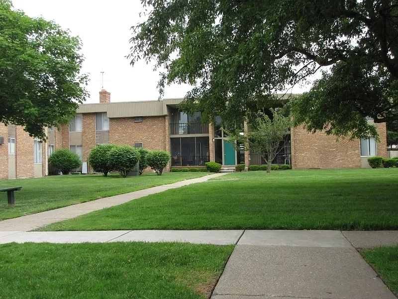 Madison Park Apartments – photo 3