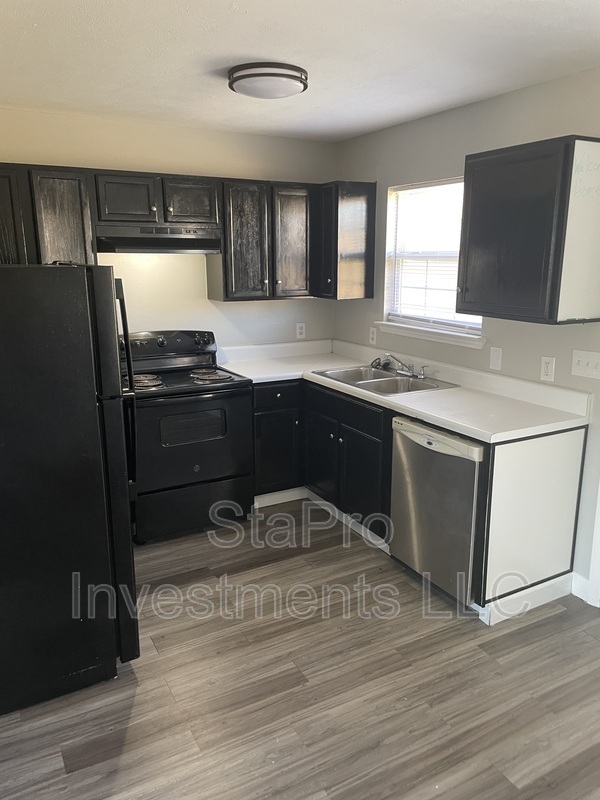 261 Hayes Ct – photo 3