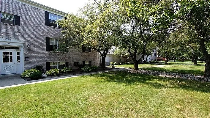 Glanzman Village – photo 1