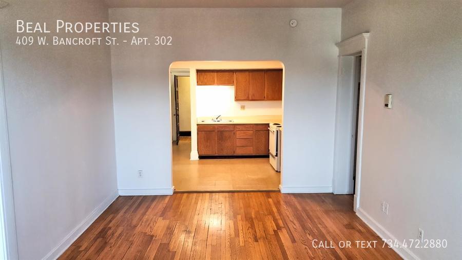 409 W Bancroft St – photo 3