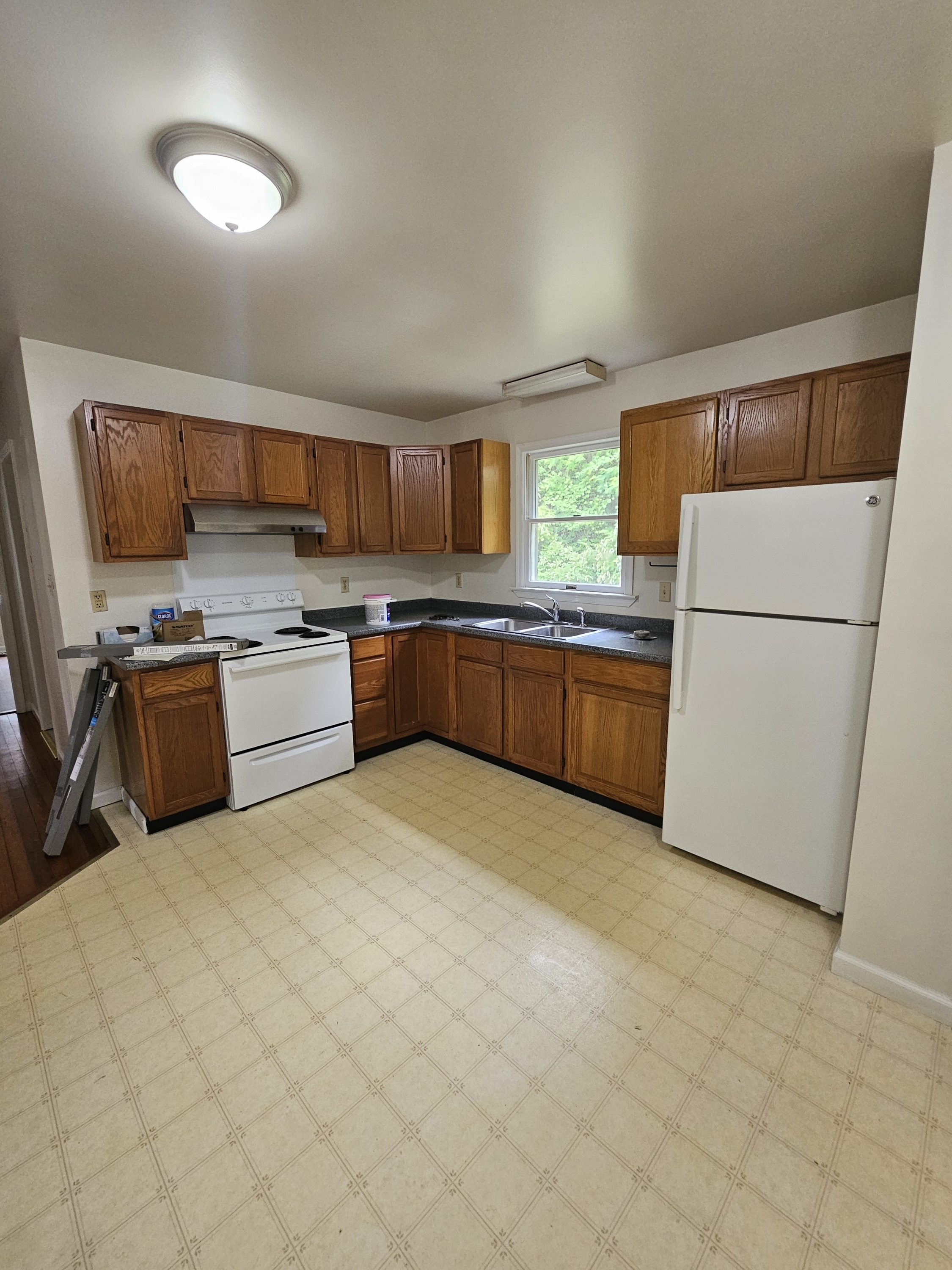 26534 Royal Oak Rd – photo 2
