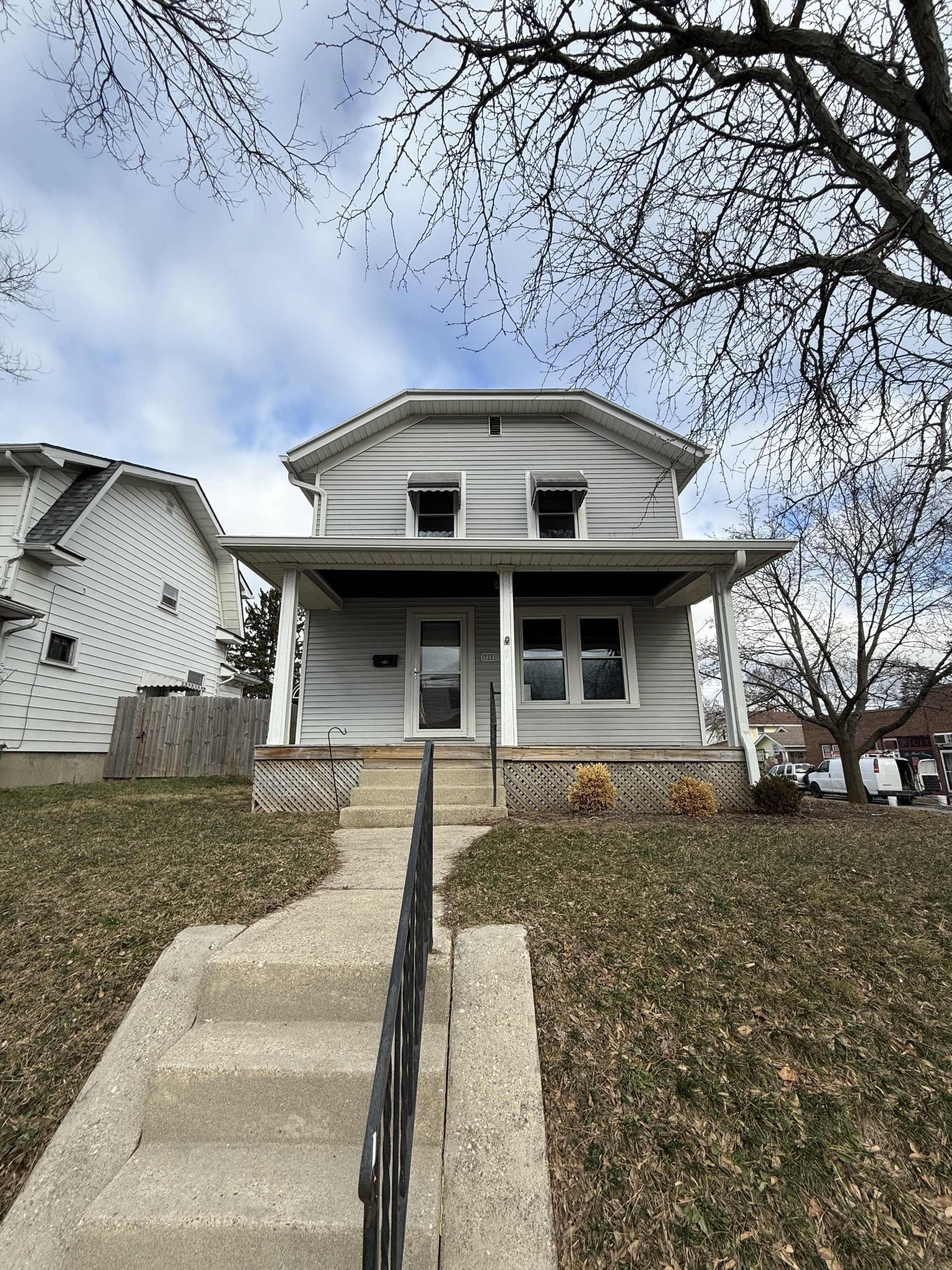 3221 Wayne Ave – photo 1