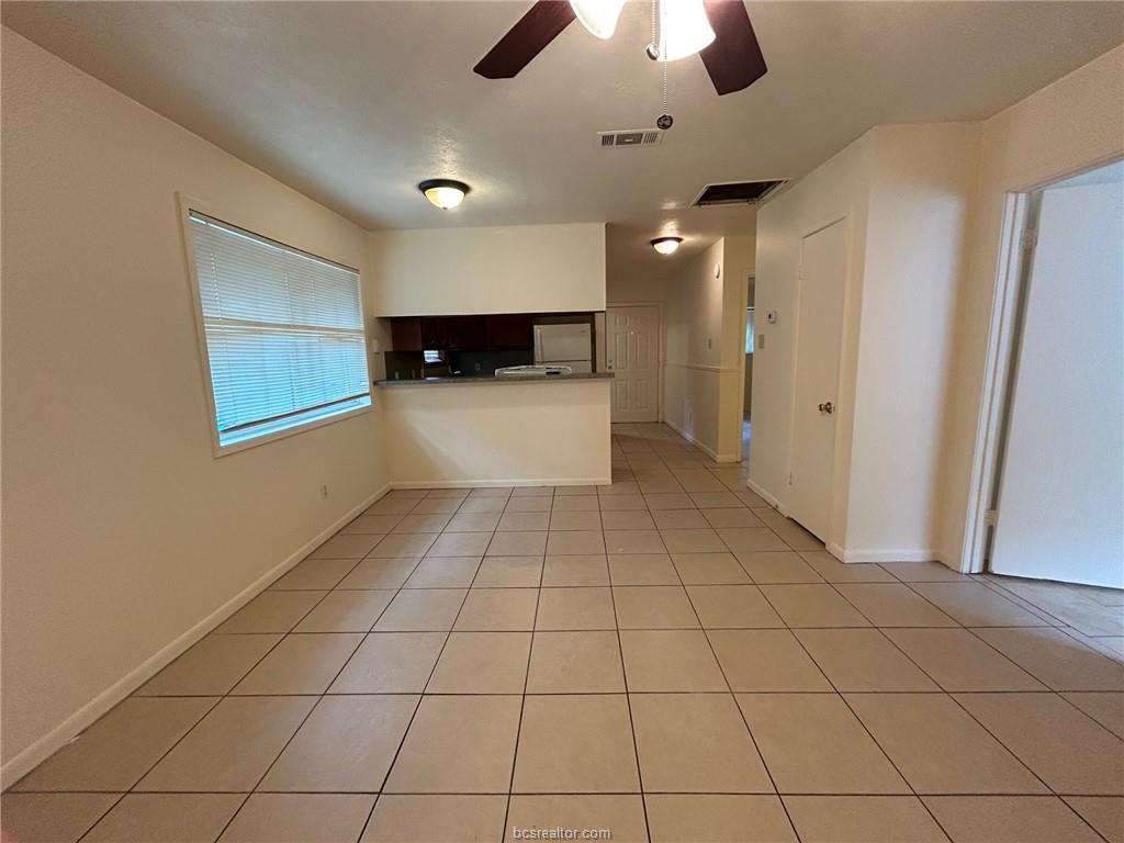 1913 Pine Tree Dr unit A – photo 3