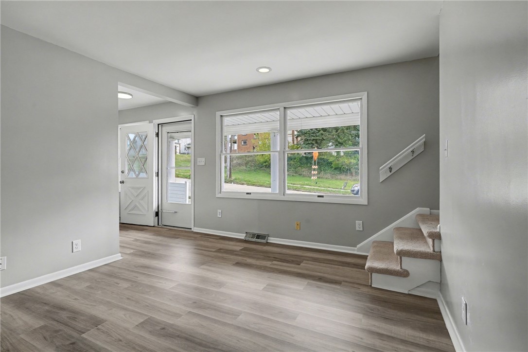 841 E Lutton St – photo 4