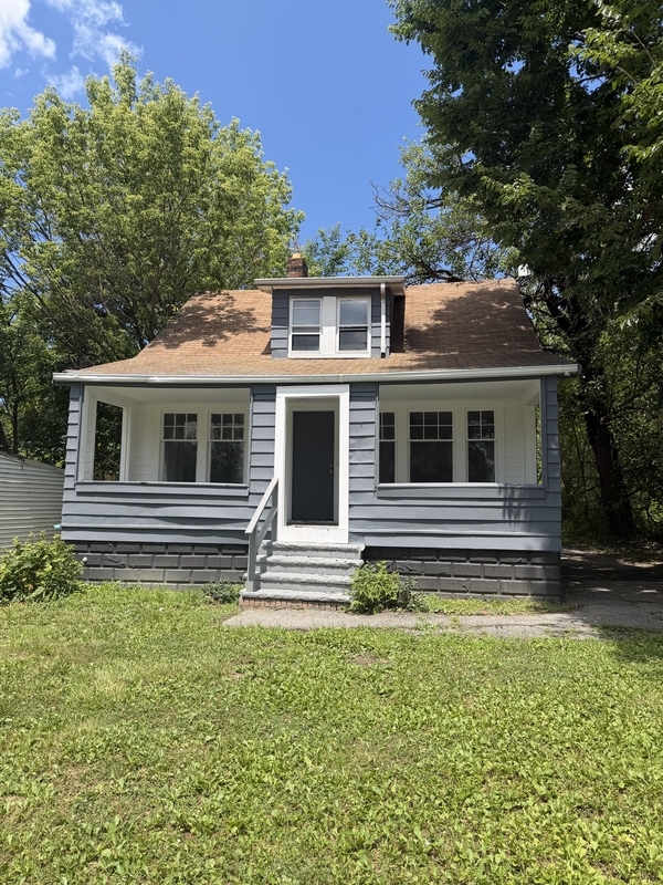 12315 Revere Ave – photo 1