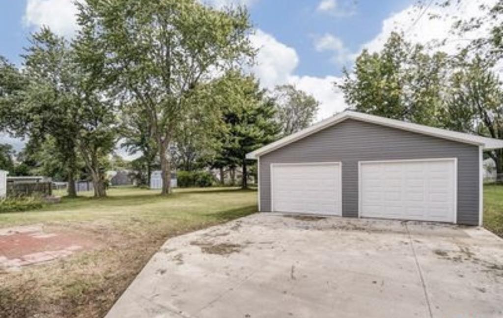 141 Lotze St – photo 2