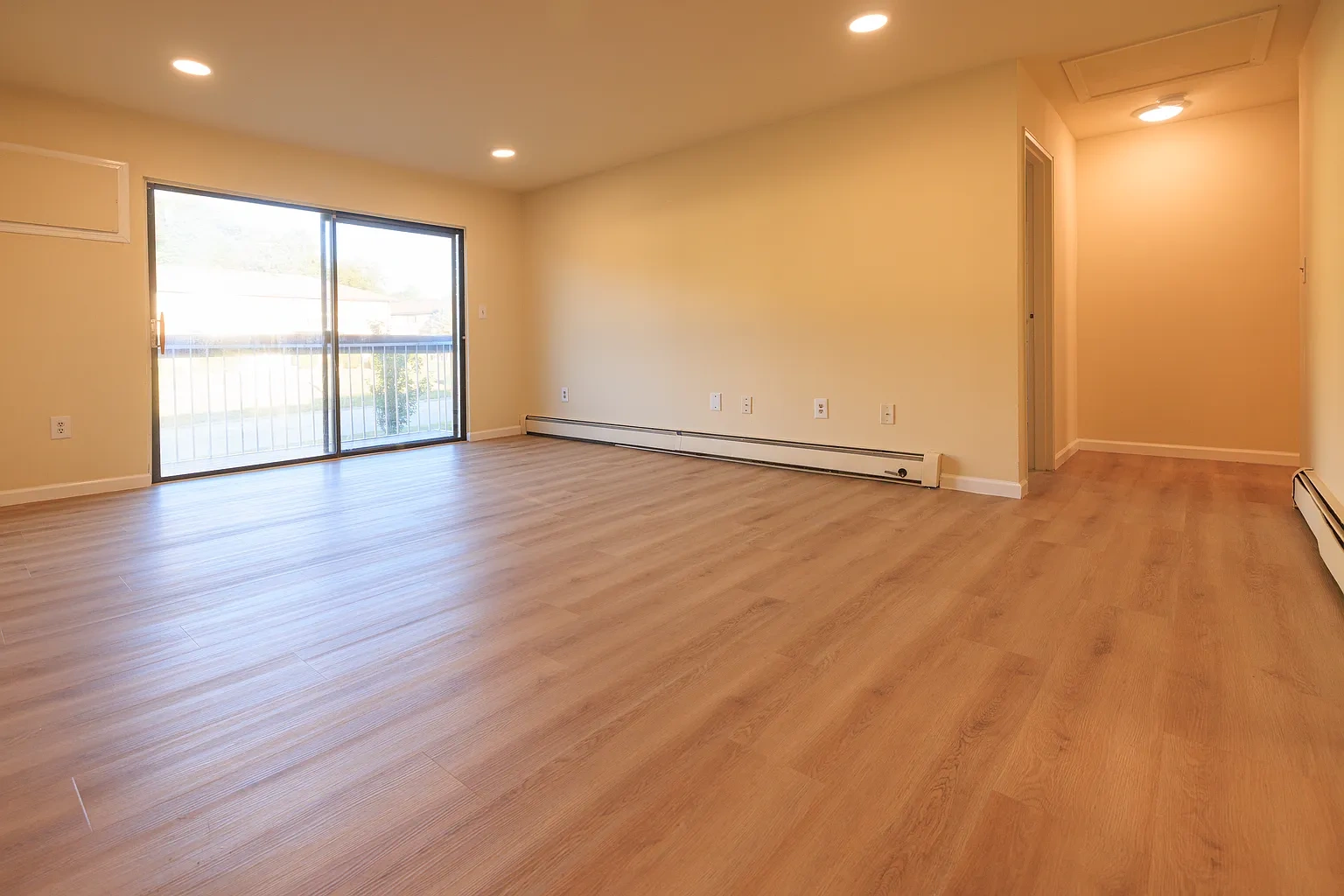 Eagle Rock Village – photo 1