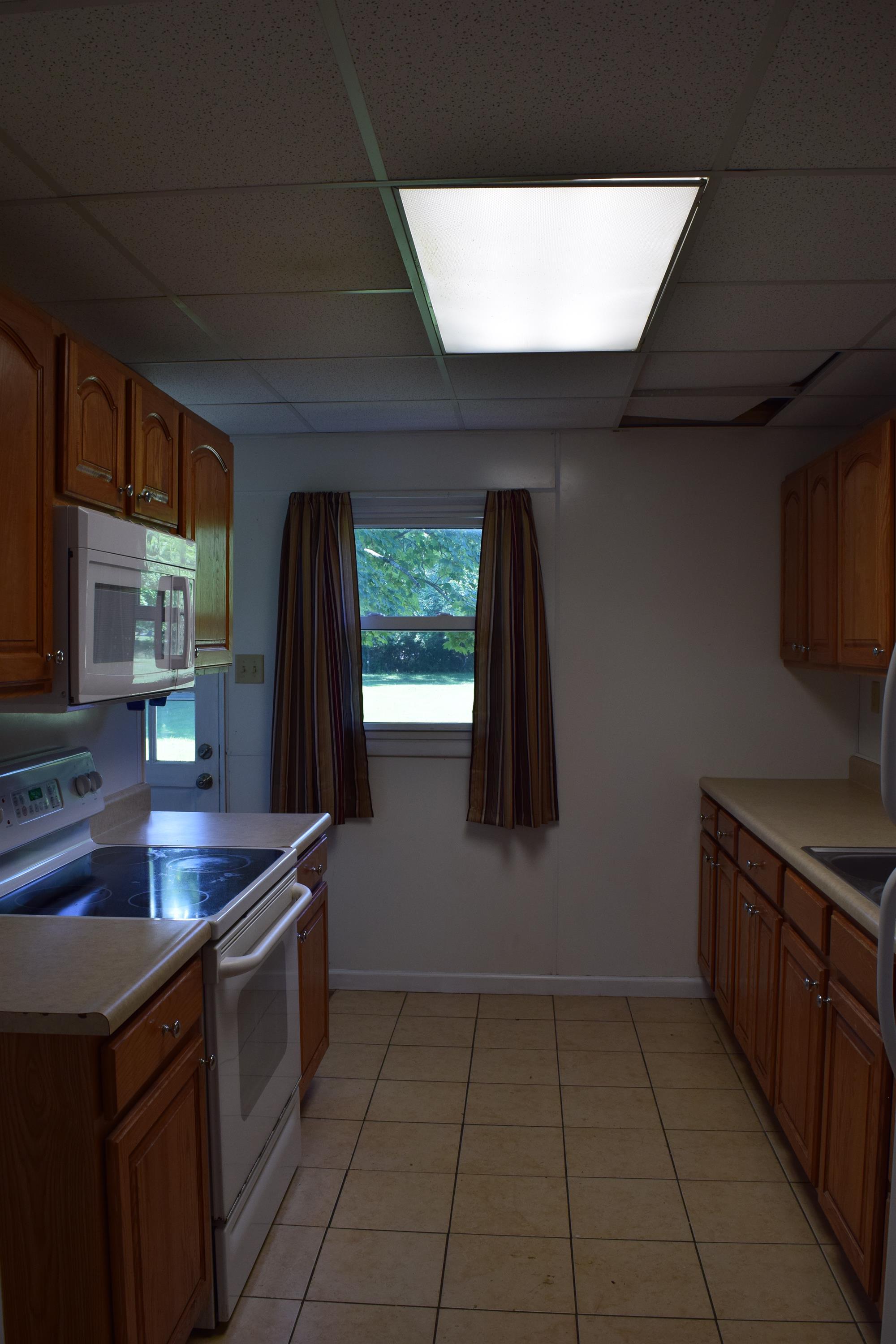 331 E Chestnut St – photo 3