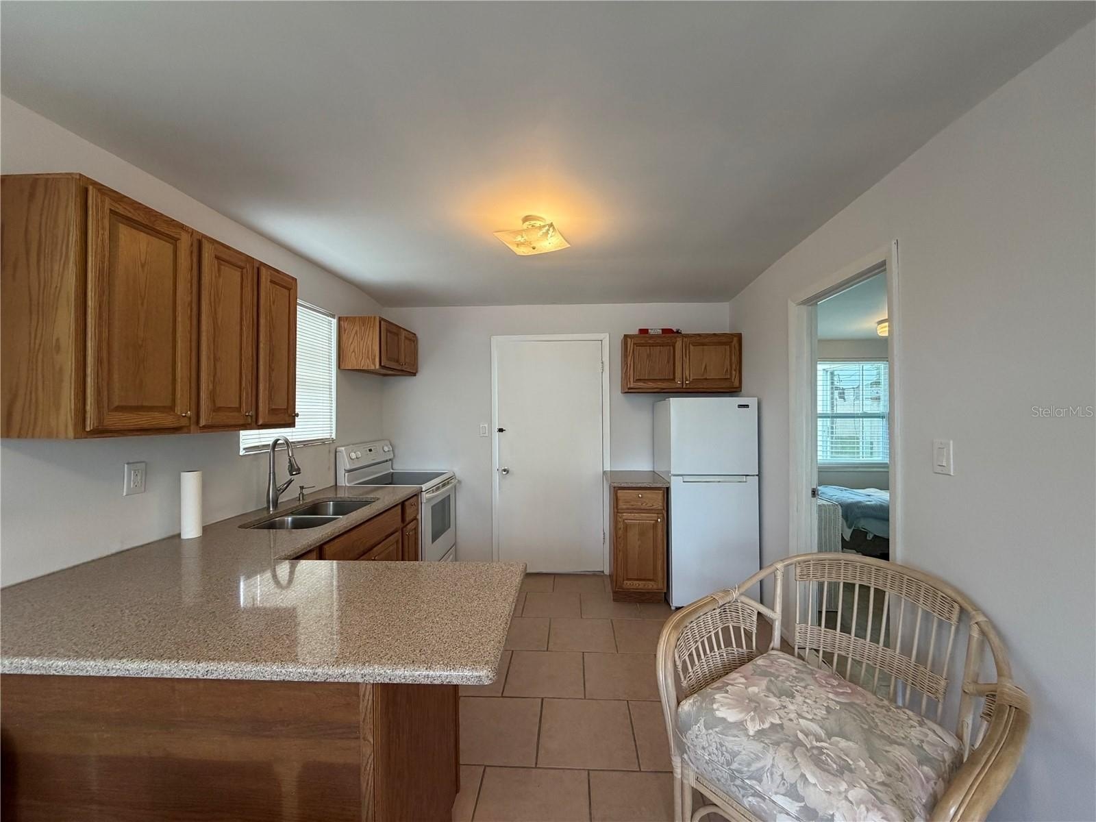 8513 Herbison Ave – photo 4