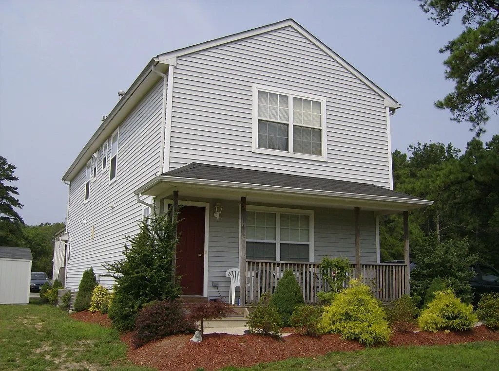 Manchester Village Apartments – photo 2