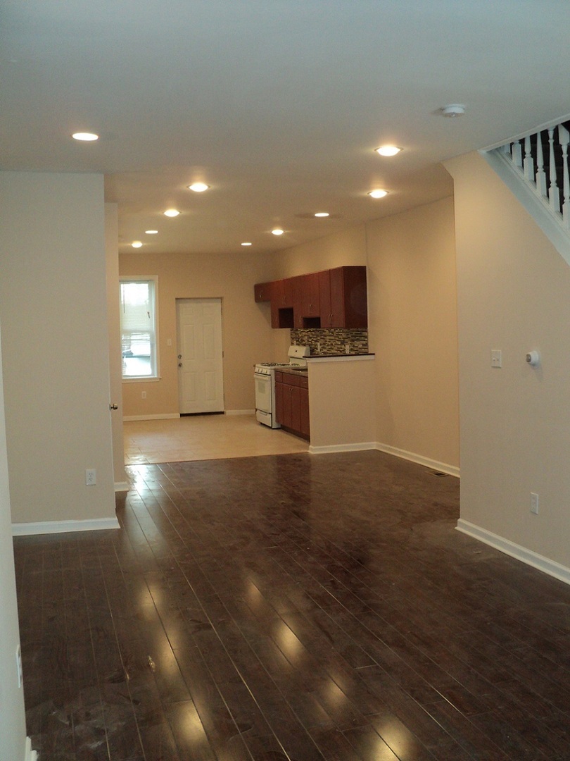 161 W Weaver St – photo 4