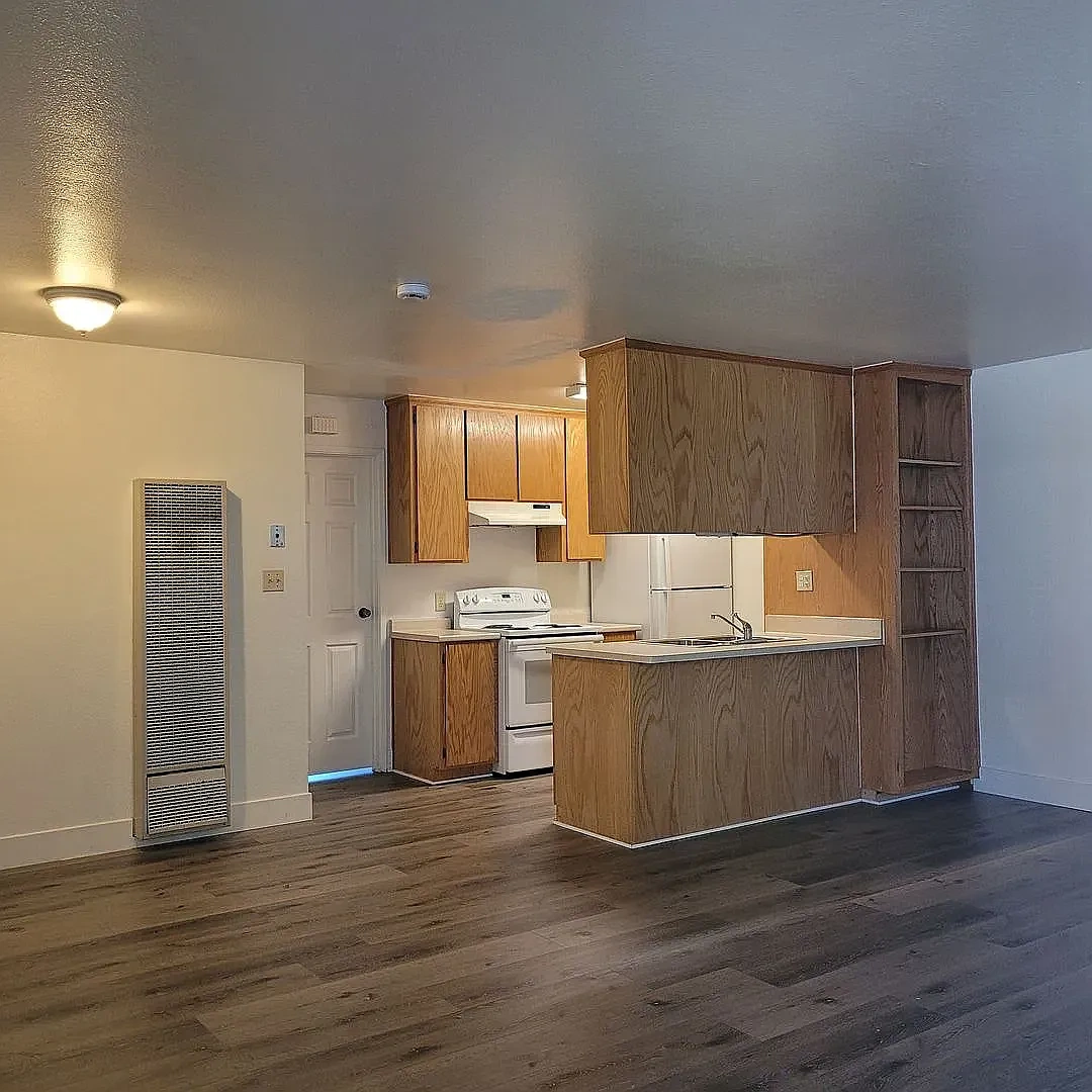 Cedarwood Apartments – photo 1