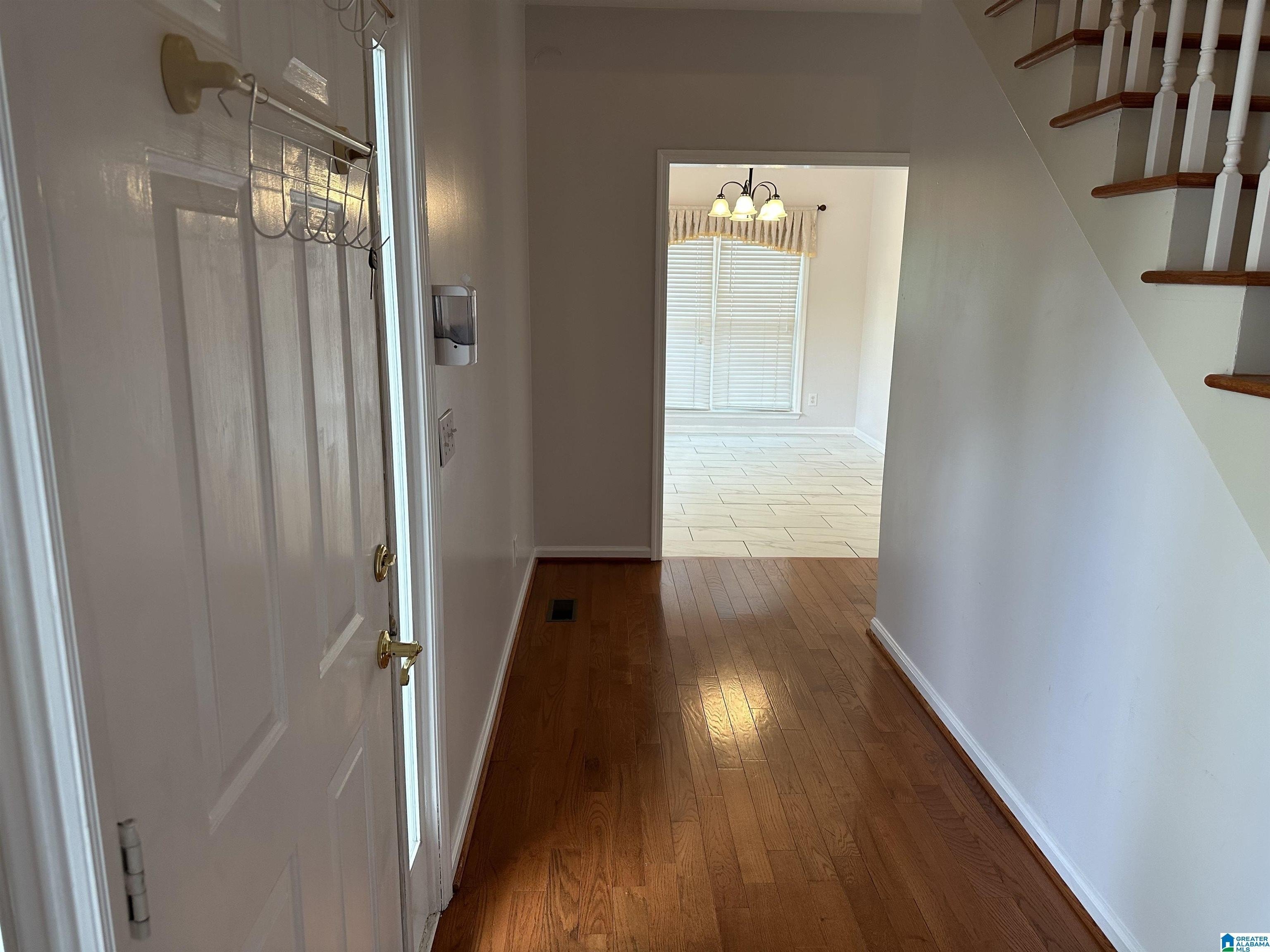 1715 Columbiana Ln – photo 4