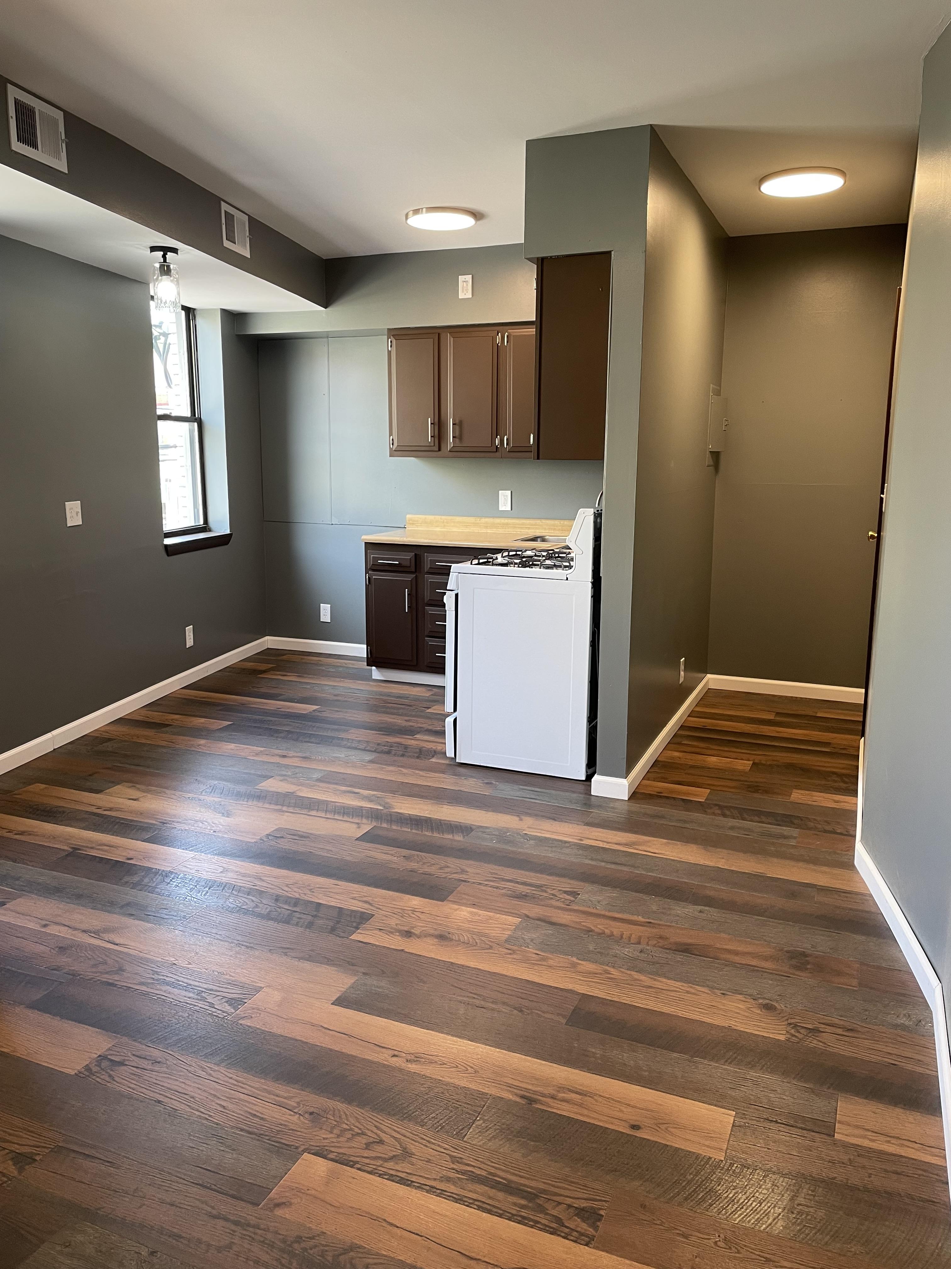 2905 Glenmore Ave unit 3 – photo 4