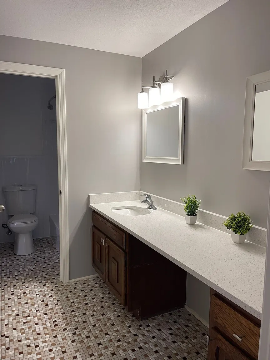 Suffield West Apartments – photo 4