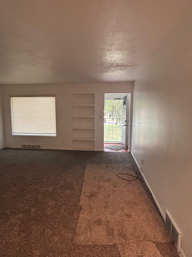 4684 Green Rd – photo 4