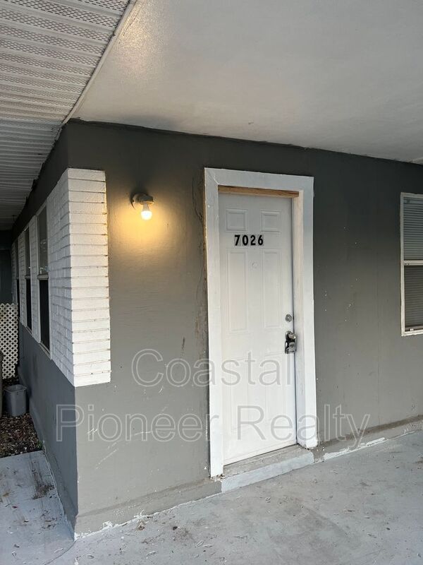 7026 Washington St – photo 2