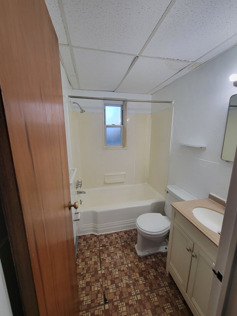 50 N Fremont Ave – photo 2