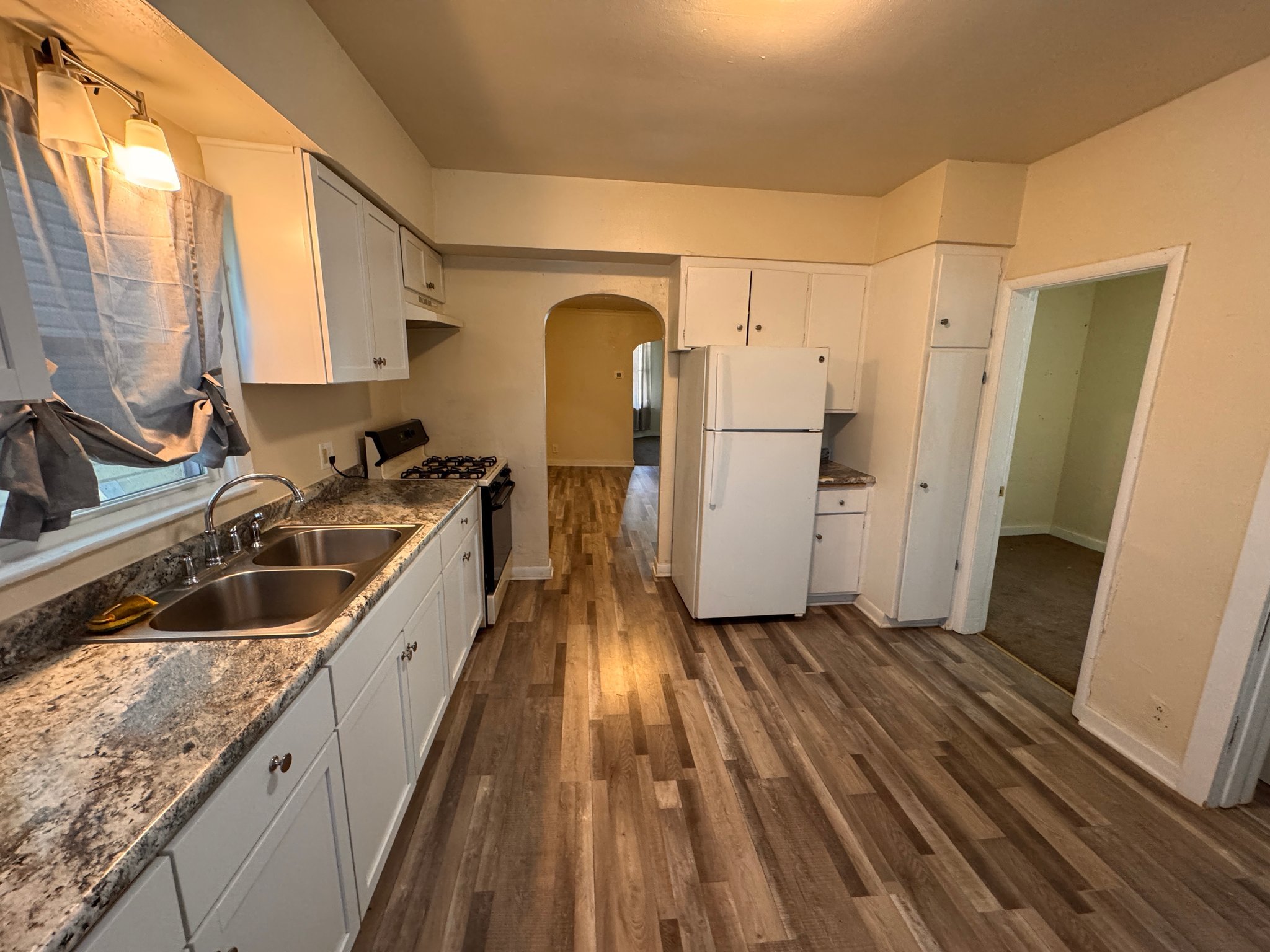 2308 W Burnham St – photo 5