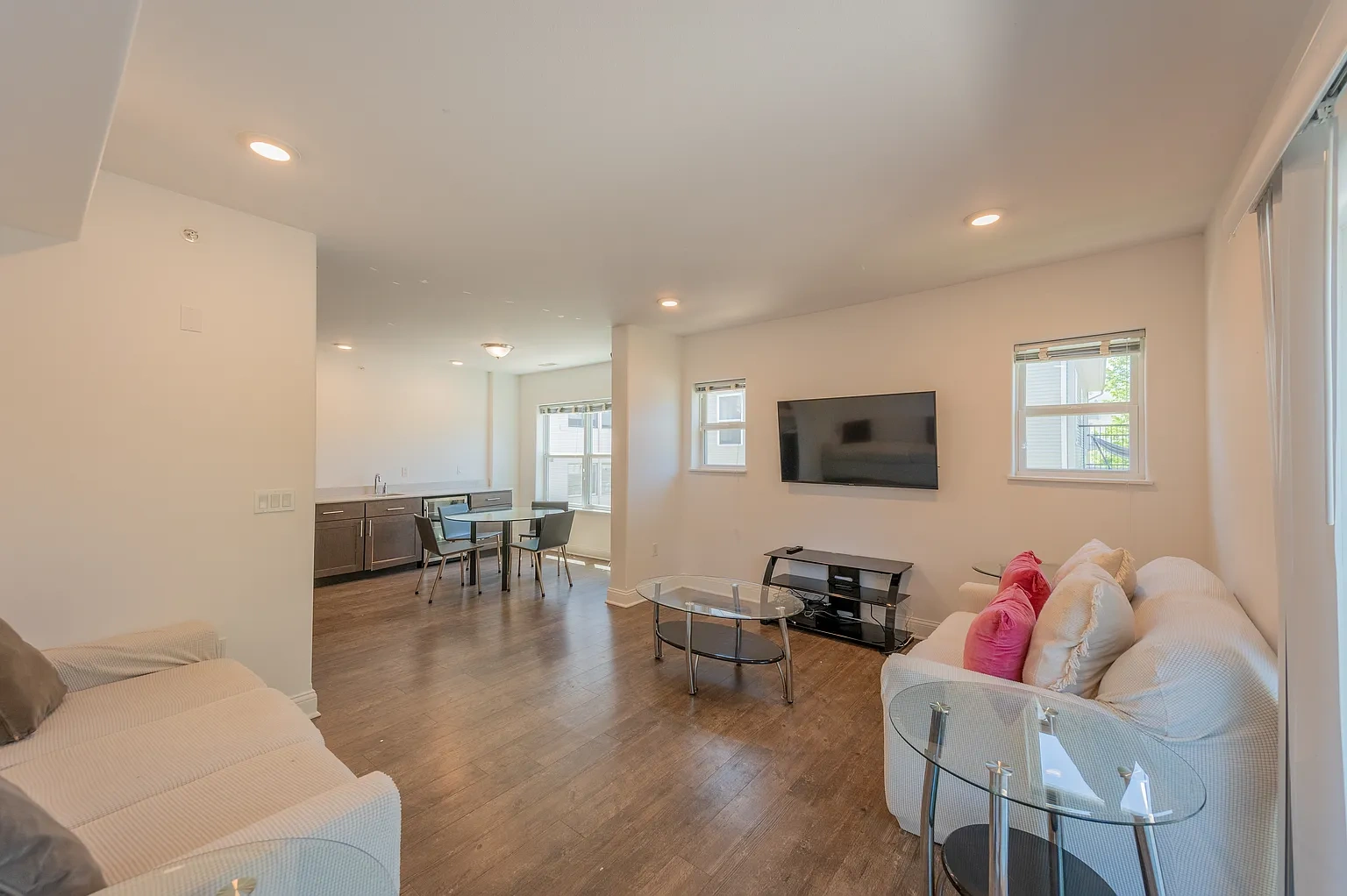 Roland Realty – photo 1