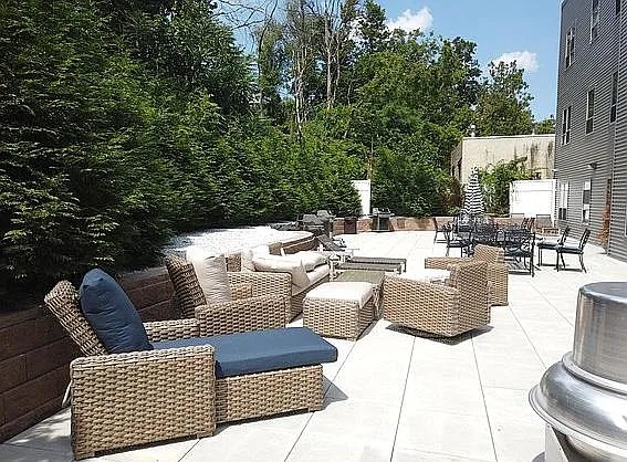 39 Cornelison Ave – photo 4