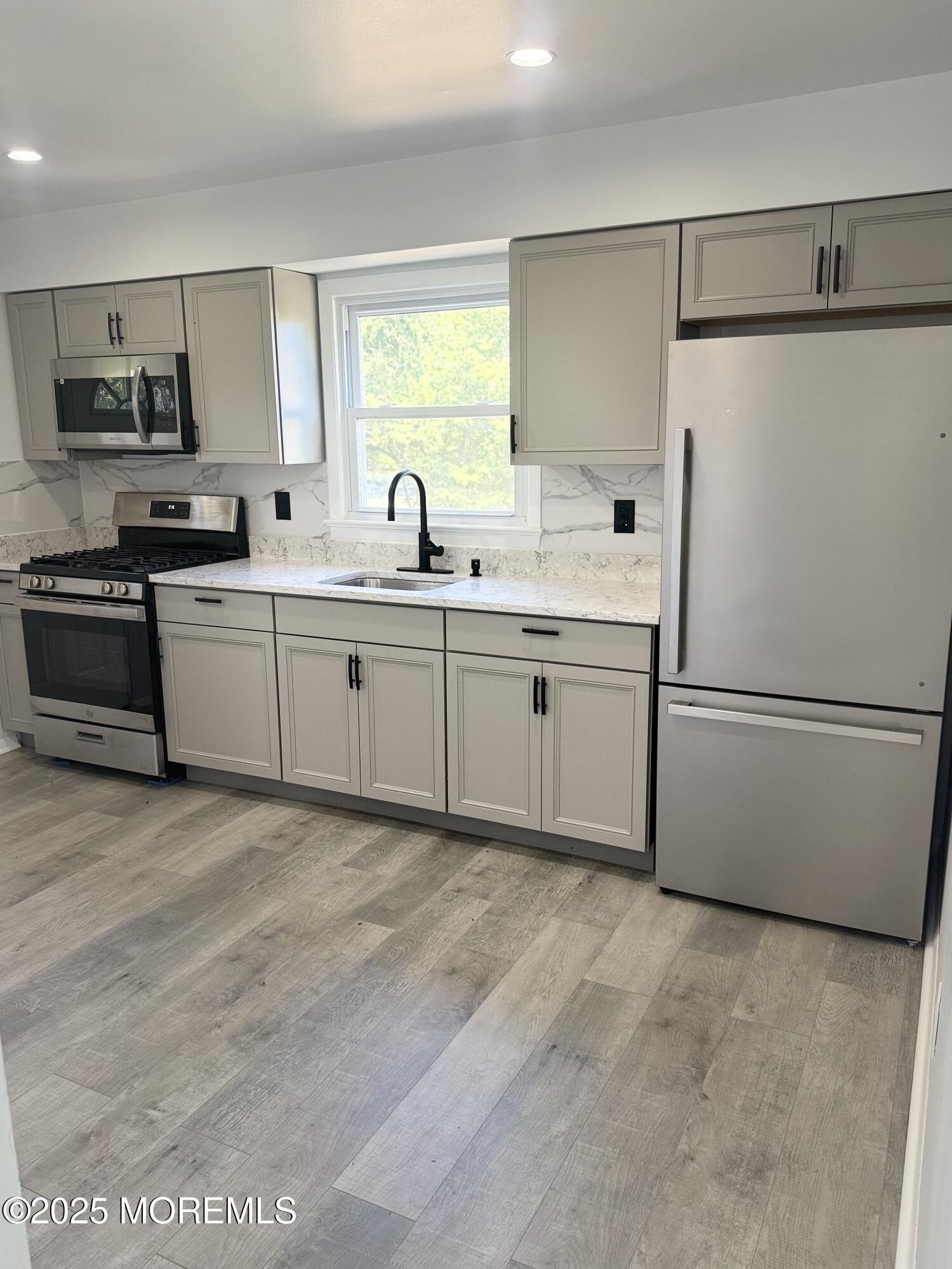 55 Chapin Ave #2ND – photo 2