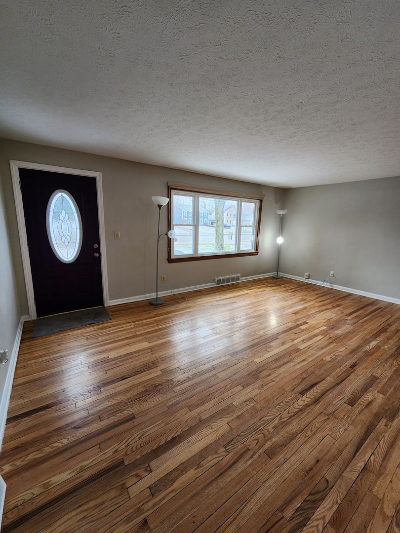 6920 SOM Center Road – photo 1