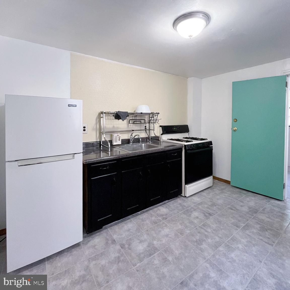 1811 E Sergeant St – photo 4